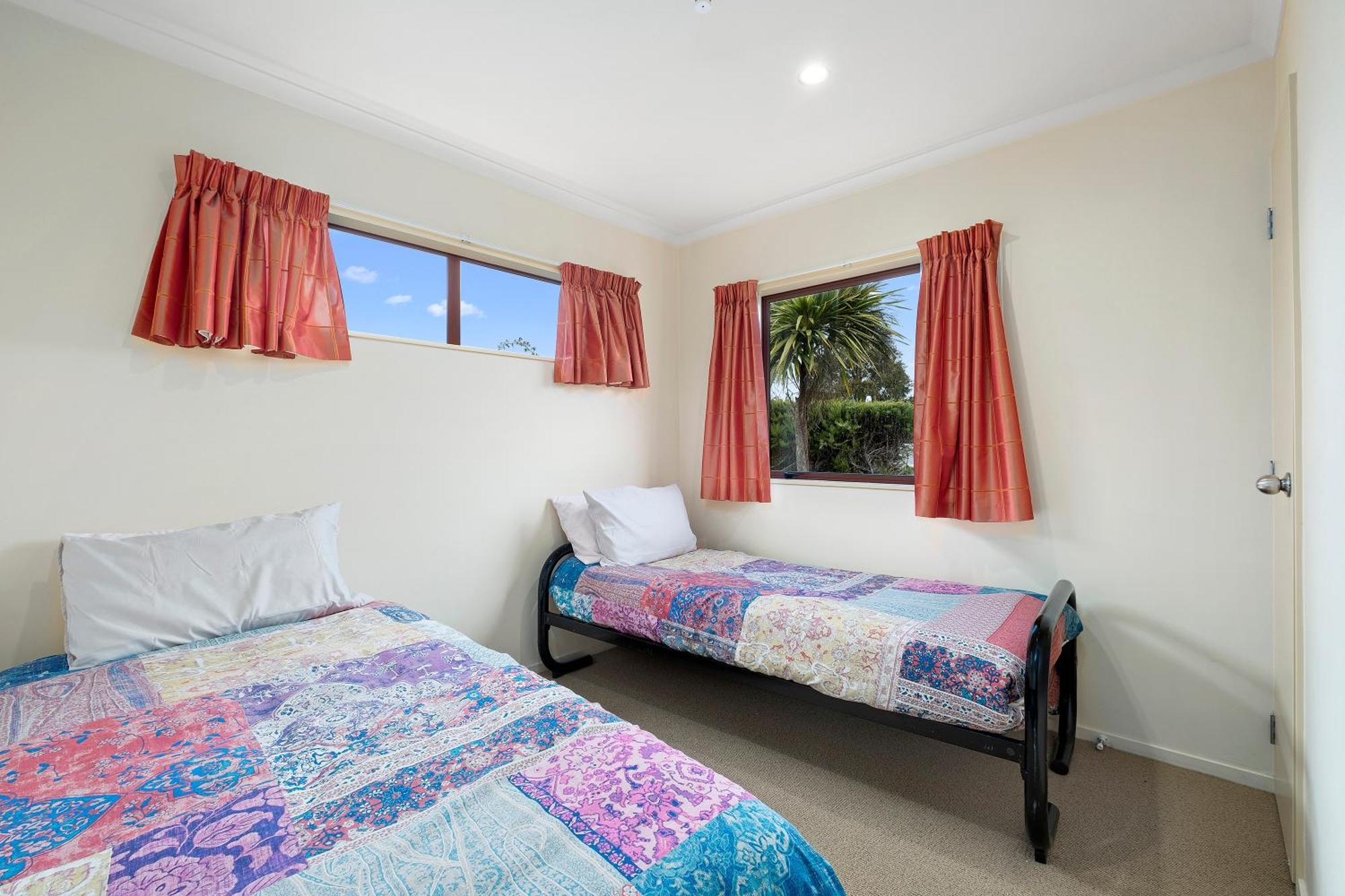 Korimako Ridge - Lake Hawea Holiday Home Екстериор снимка