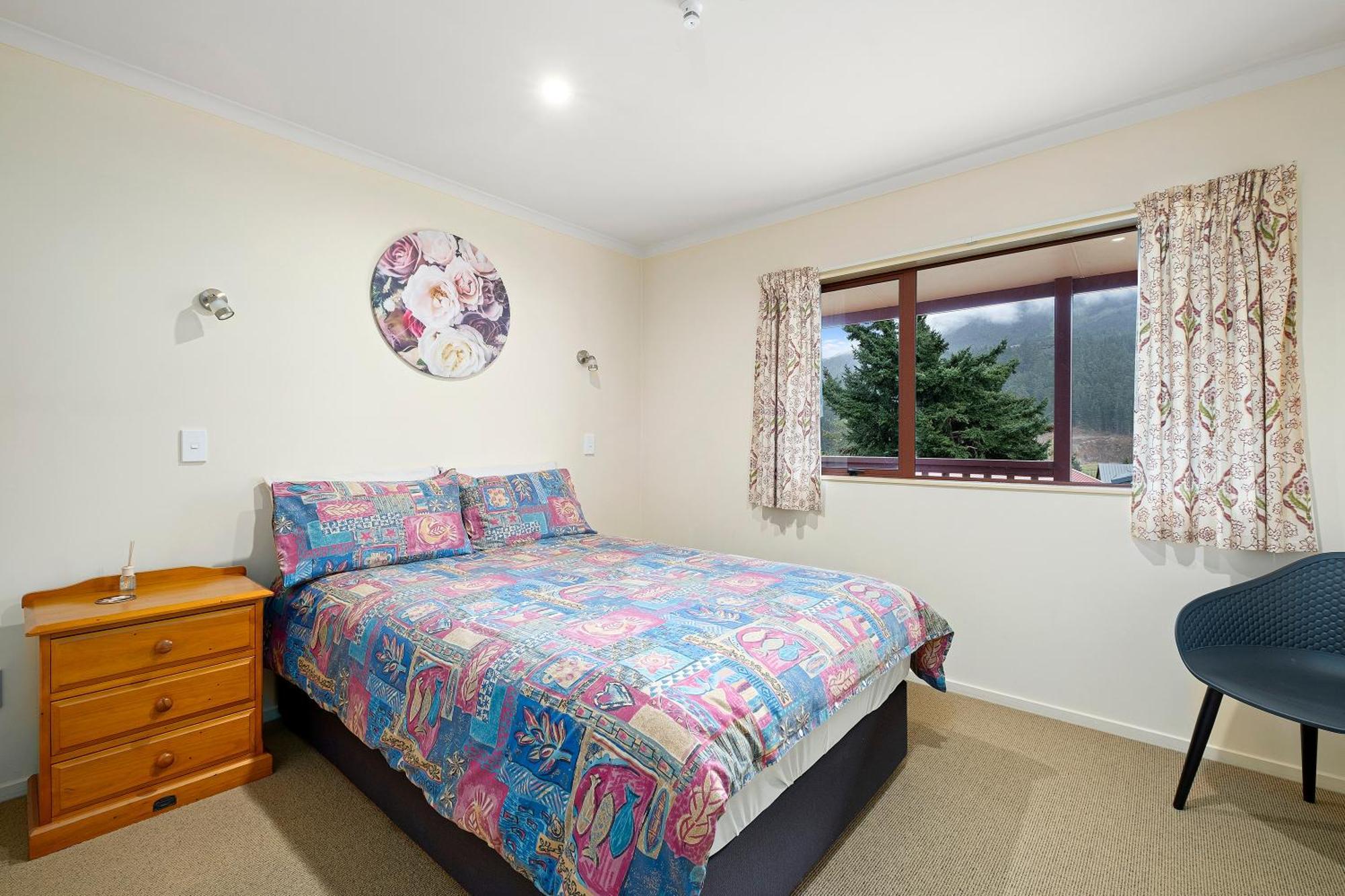 Korimako Ridge - Lake Hawea Holiday Home Екстериор снимка